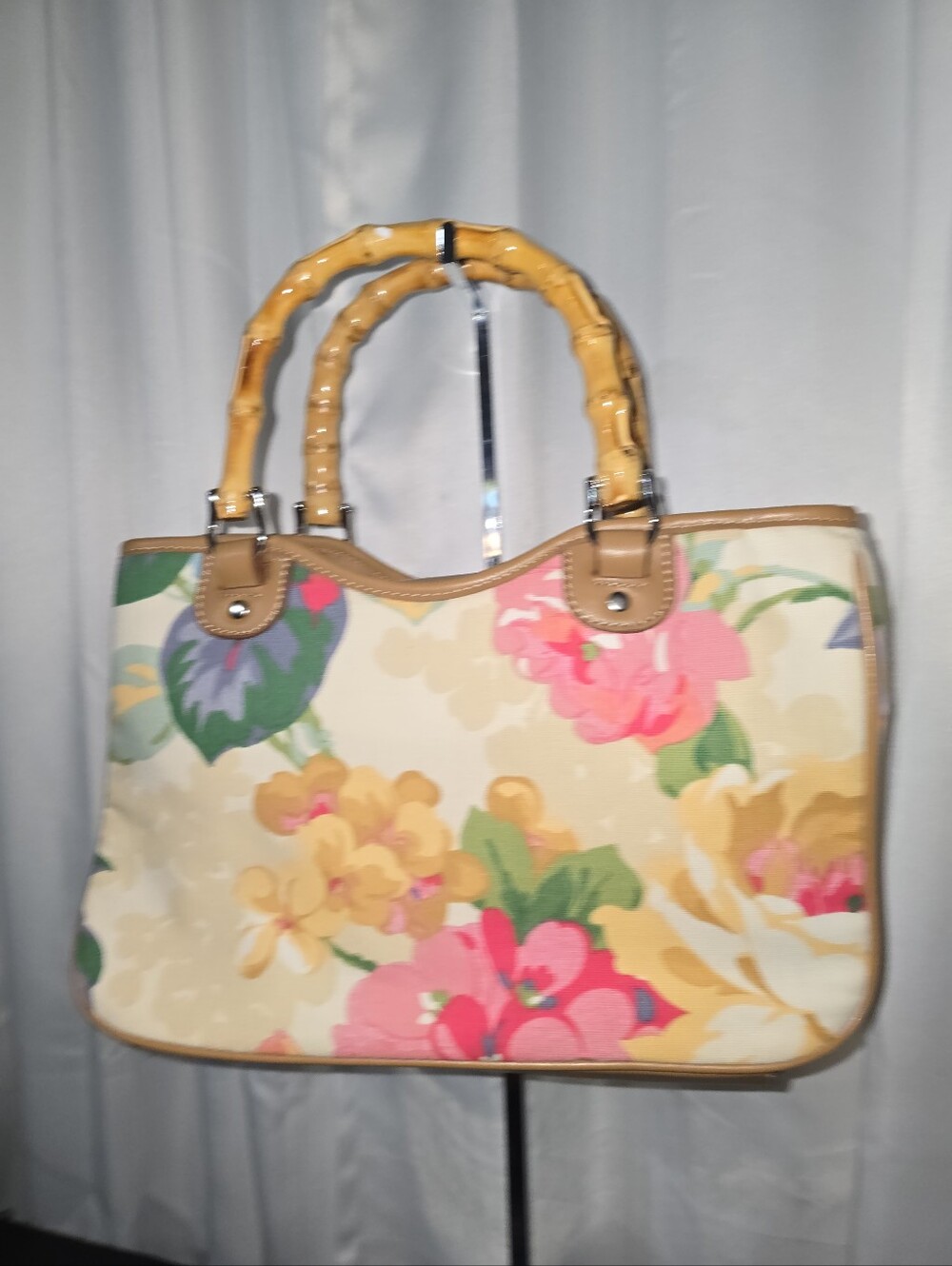 NWOT VALLETTZ Floral Canvas Tote  Bamboo Handles - Cream 3 DEVIDER SATCHEL BAG
